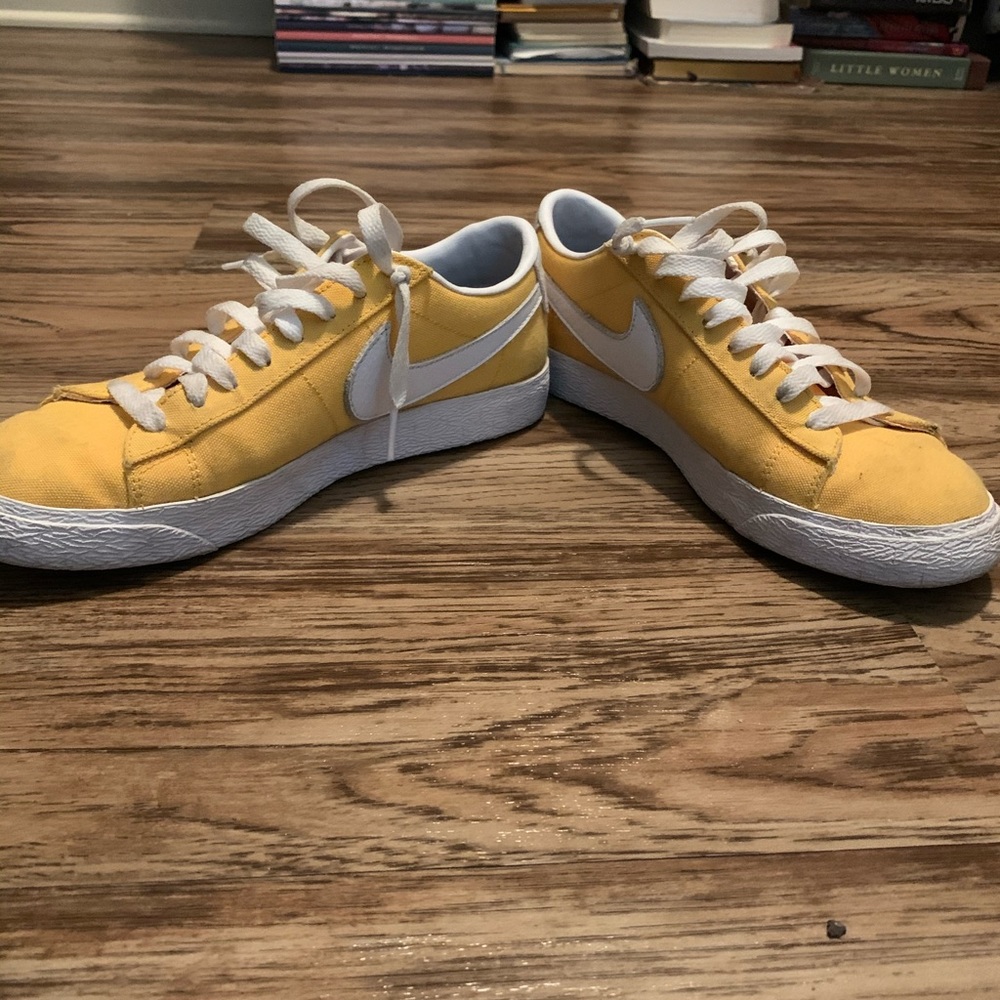 Nike low top blazers